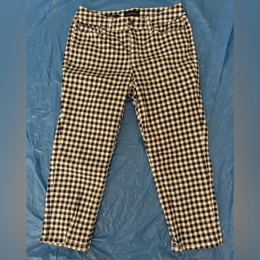 Pre-owned - Picture 2 of 7